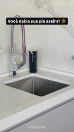 Stories de Gancho de Parede Preto Fosco com Ventosa Resistente 10,5cm
