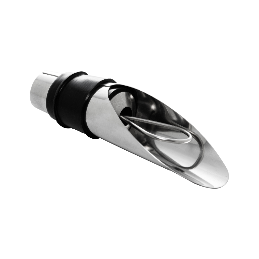 Bico dosador aço inox com anel de borracha preto em detalhe