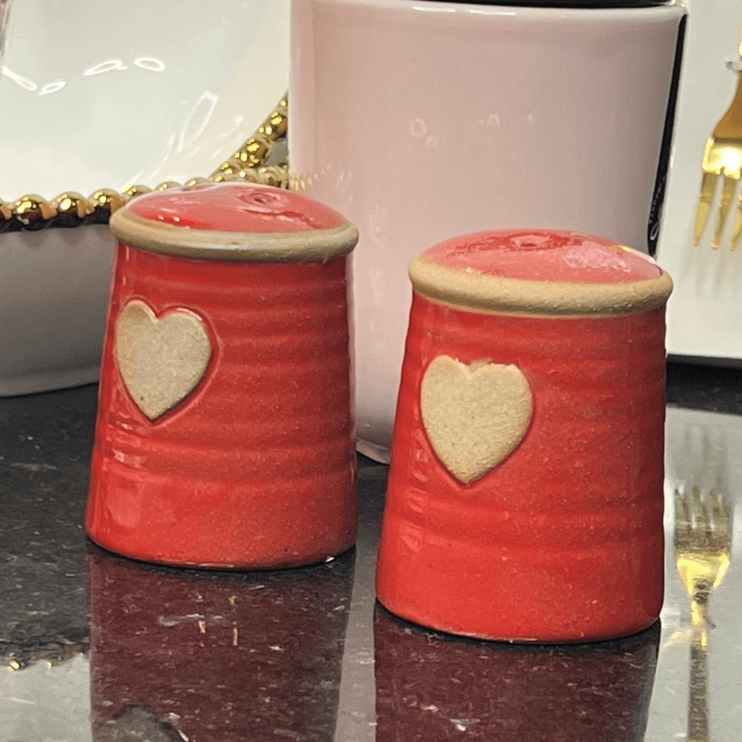 Saleiro de Porcelana Vermelho 6,4cm - Ela Decora