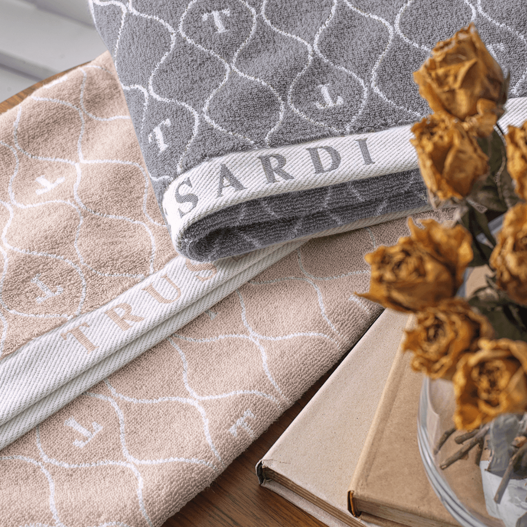 Toalha de Banho Banhão Speciale em Algodão Soft Rose 1,60m x 86cm Trussardi - Ela Decora