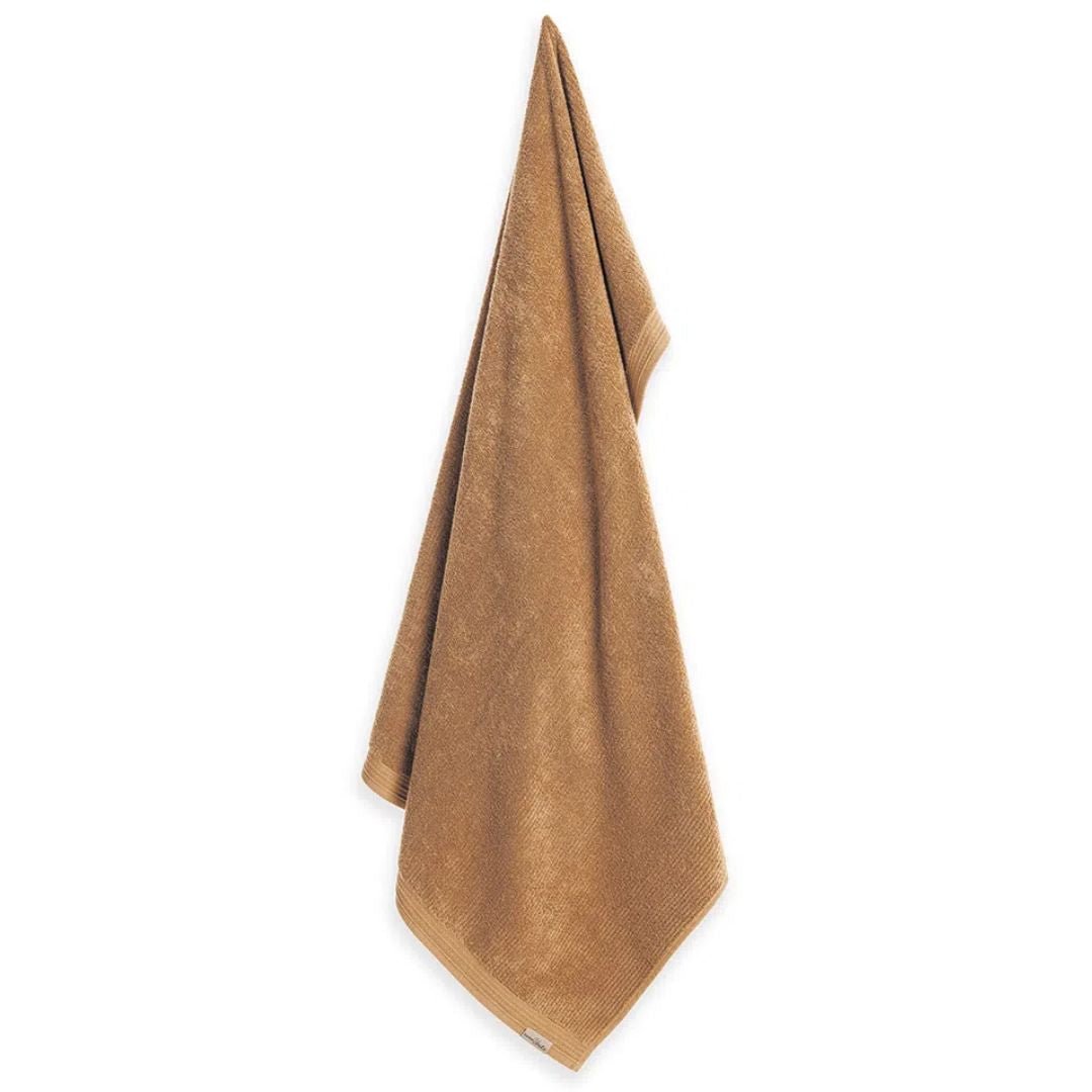 Toalha de Banho Imperial em Algodão Marrom Avelã 1,40m x 70cm Macio Karsten - Ela Decora