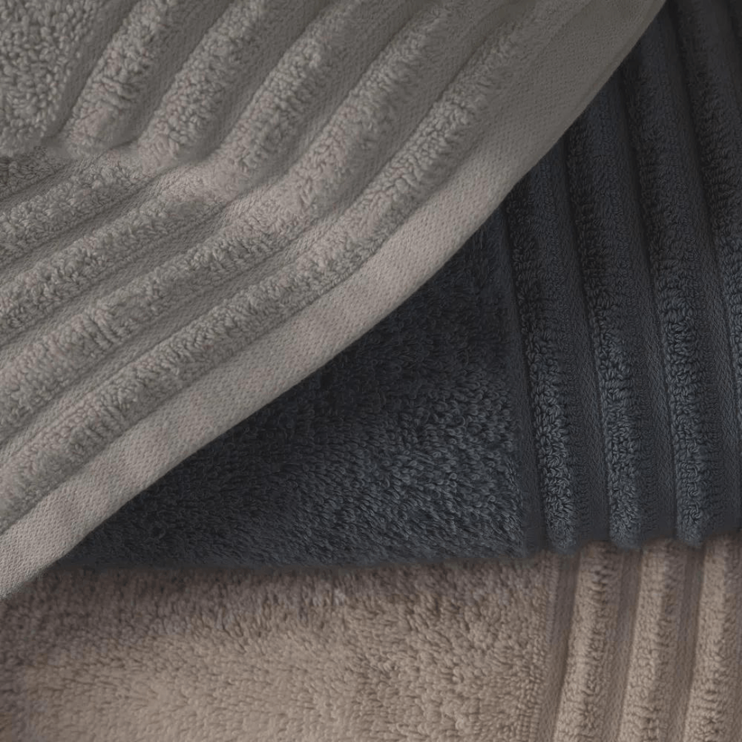 Toalha de Banho Imperiale em Algodão Branca 1,40m x 87cm Trussardi - Ela Decora