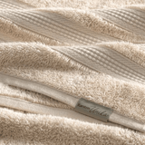 Toalha de Banho Suprema em Algodão Bege 1,40m x 70cm Macio Karsten - Ela Decora