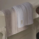 Toalha de Rosto Lorenzi em Algodão Cenere 80cm x 48cm Trussardi - Ela Decora