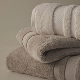 Toalha de Rosto Lorenzi em Algodão Nocciola 80cm x 48cm Trussardi - Ela Decora