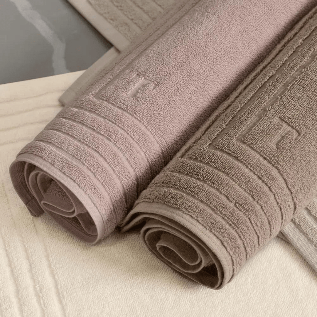 Toalha para Piso Tapete Banheiro Linee Rose 80cm x 48cm Trussardi - Ela Decora