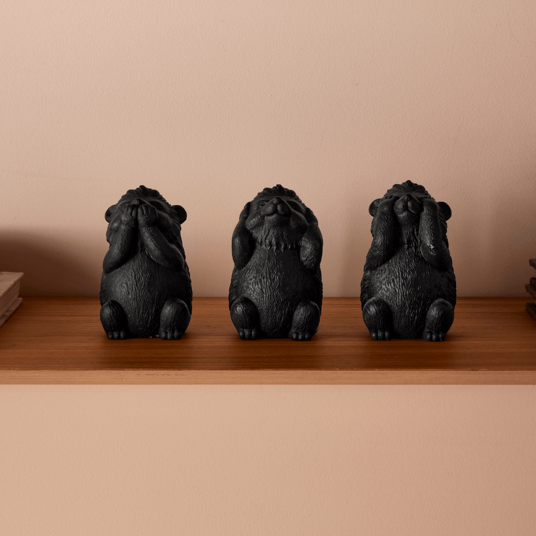 Trio da Sabedoria Kit Esquilos Porco Espinho em Cimento Preto 3 Peças - Ela Decora