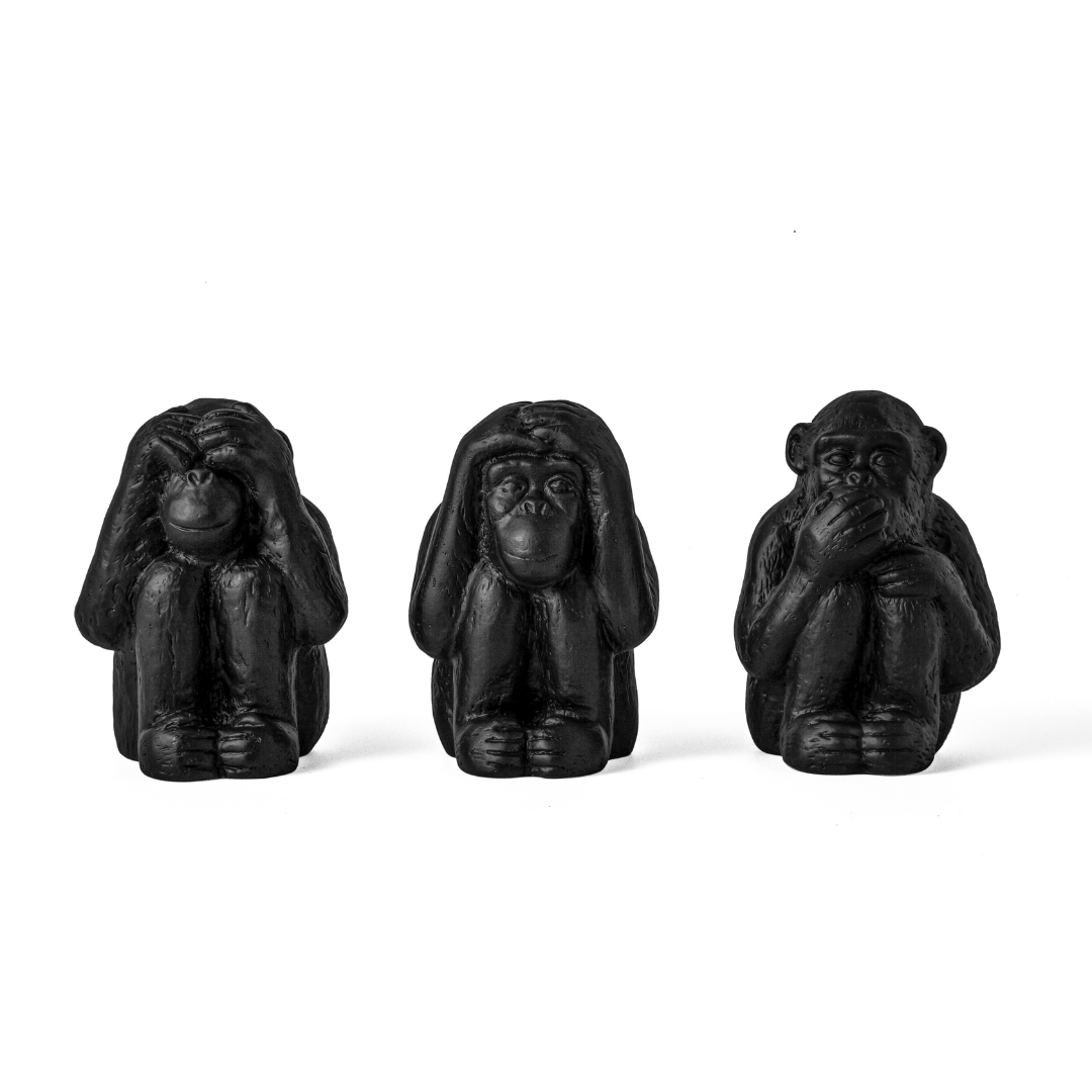Trio da Sabedoria Macacos em Cimento Preto 3 Peças - Ela Decora