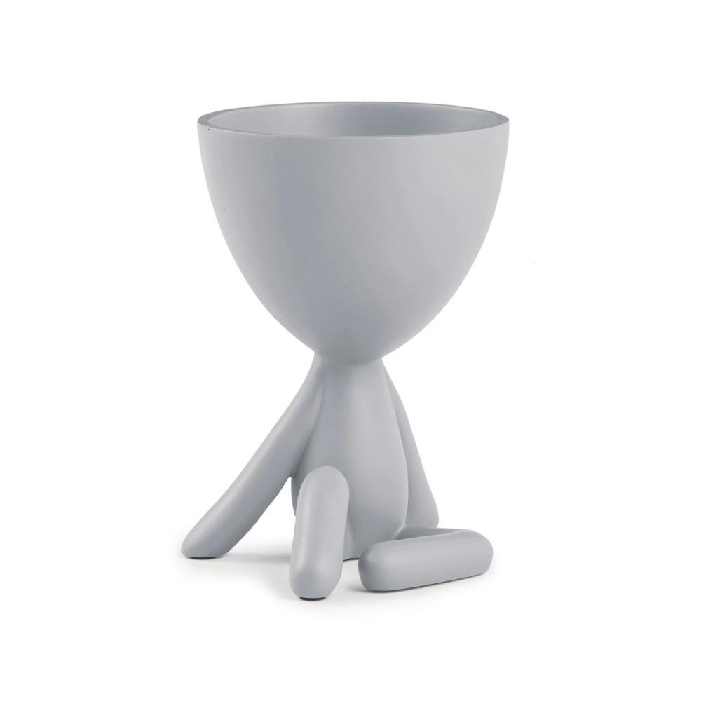 Vaso Cachepot Bob Sentado com Uma Perna Levantada em Poliresina Cinza - 14,5 cm - Ela Decora