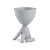 Vaso Cachepot Bob Sentado com Uma Perna Levantada em Poliresina Cinza - 14,5 cm - Ela Decora
