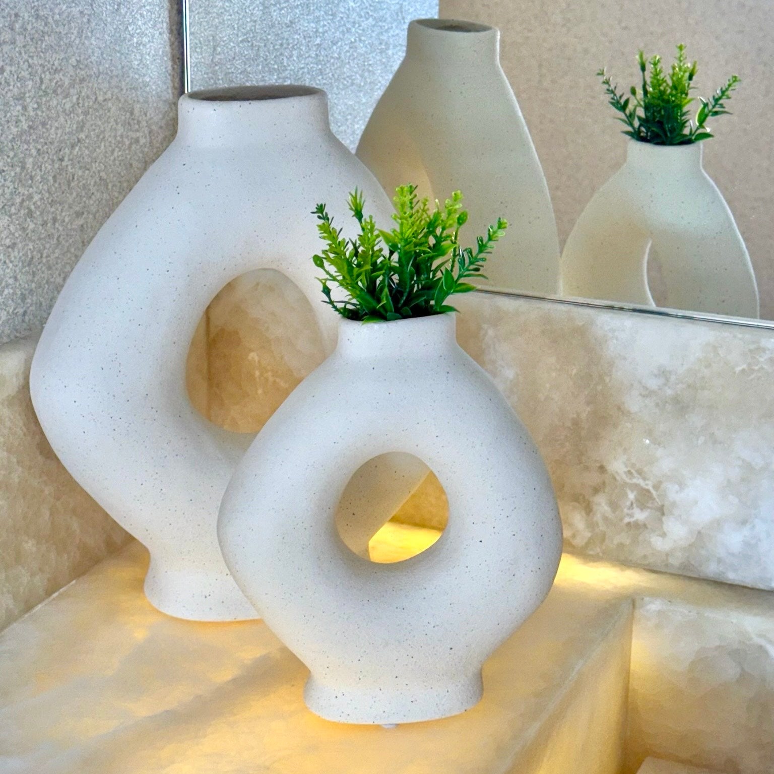 Vaso Decorativo em Cerâmica Vazado 20cm - Ela Decora