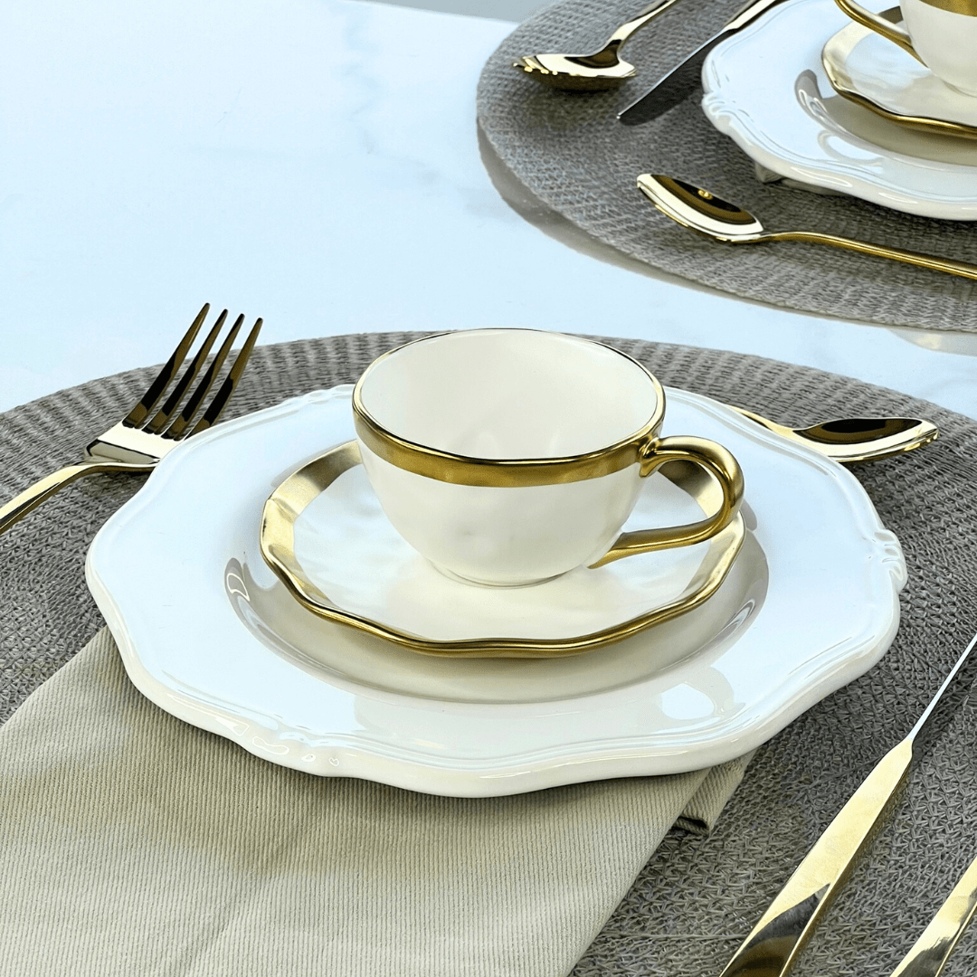 Xícara de Café com Pires em Porcelana Dubai Branco e Dourado 90ml - Ela Decora