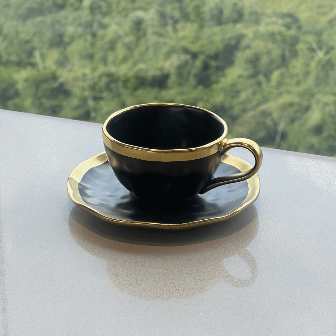 Xícara de Chá em Porcelana Dubai Preto e Dourado 200ml - Ela Decora