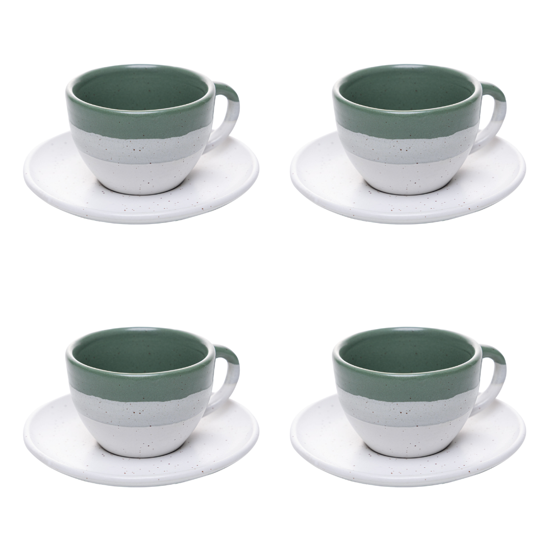 jogo 4 xícaras de café com pires cerâmica verde e branco fundo branco