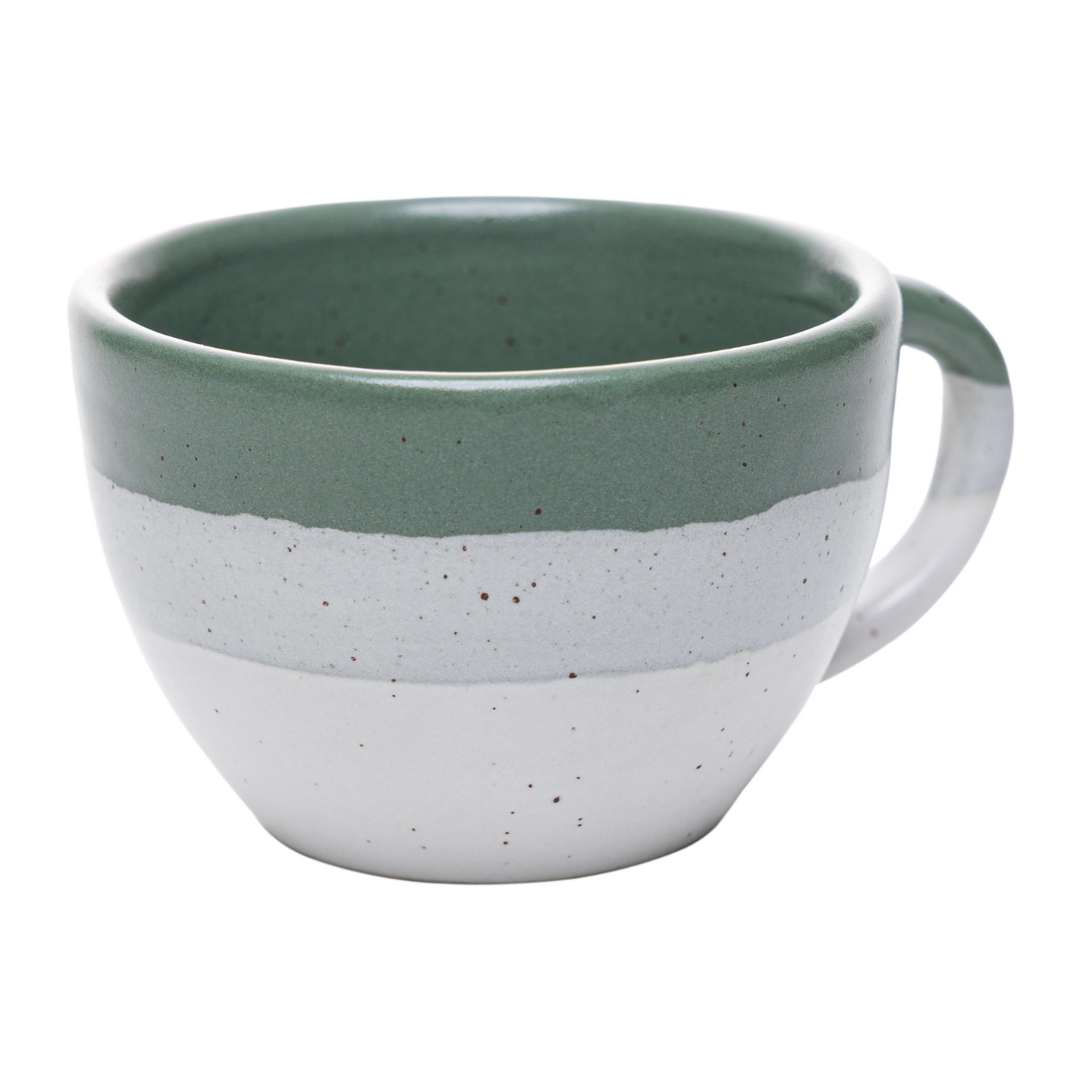 xícara cerâmica sem pires com degradê verde e branco e pintas decorativas
